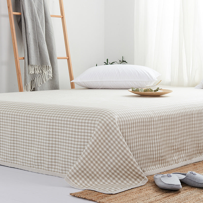 Decorative bedspread / coverlet made of cotton blend fabric with Vichy check
