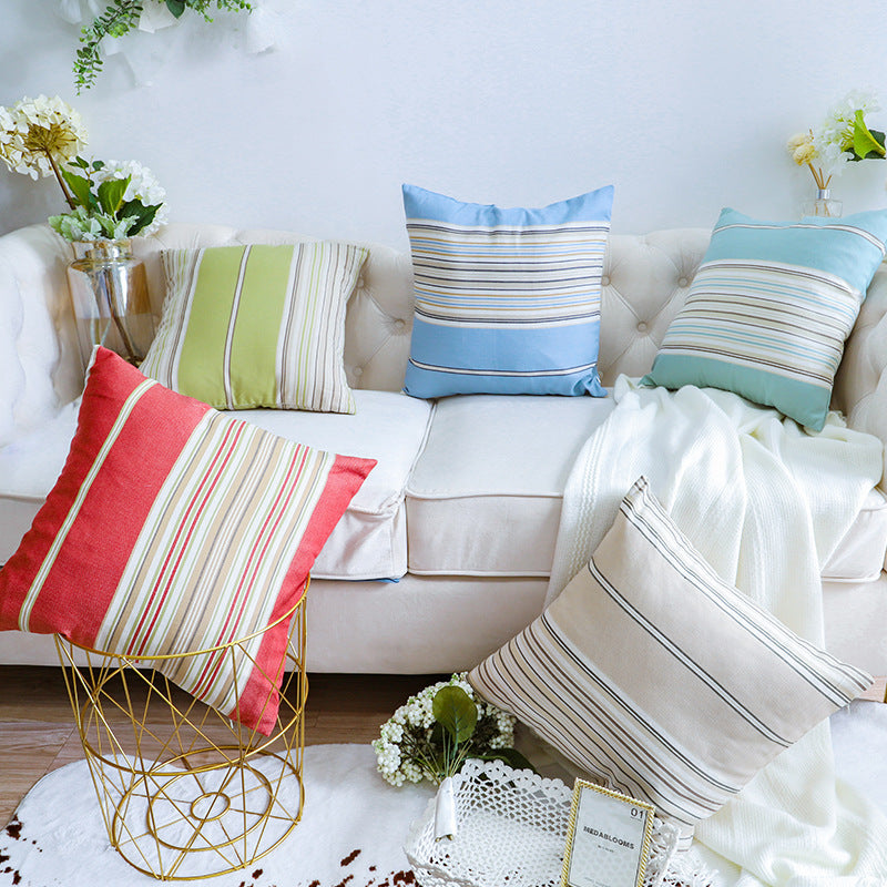 Structured pillowcase with modern stripes
