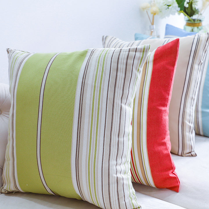 Structured pillowcase with modern stripes