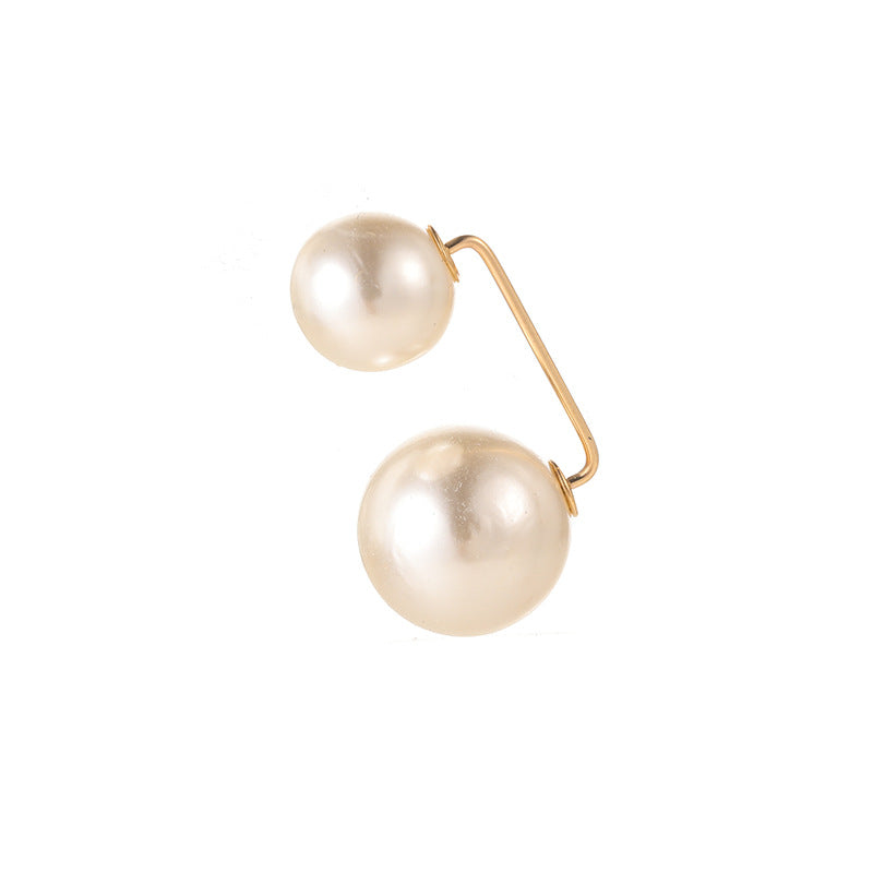 Elegant Pearl and Crystal Brooch Set Stornfield