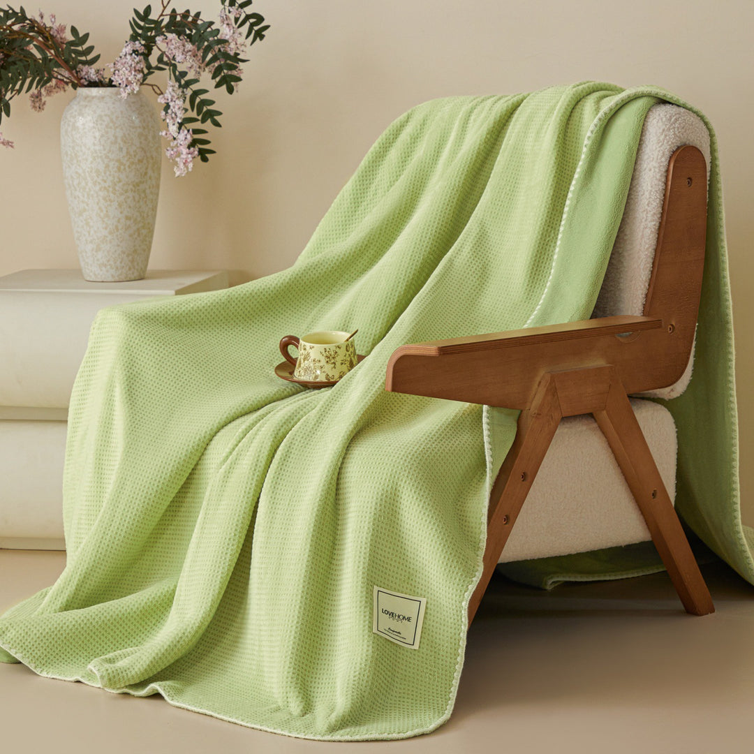 Waffle throw blanket made of milk fiber fleece