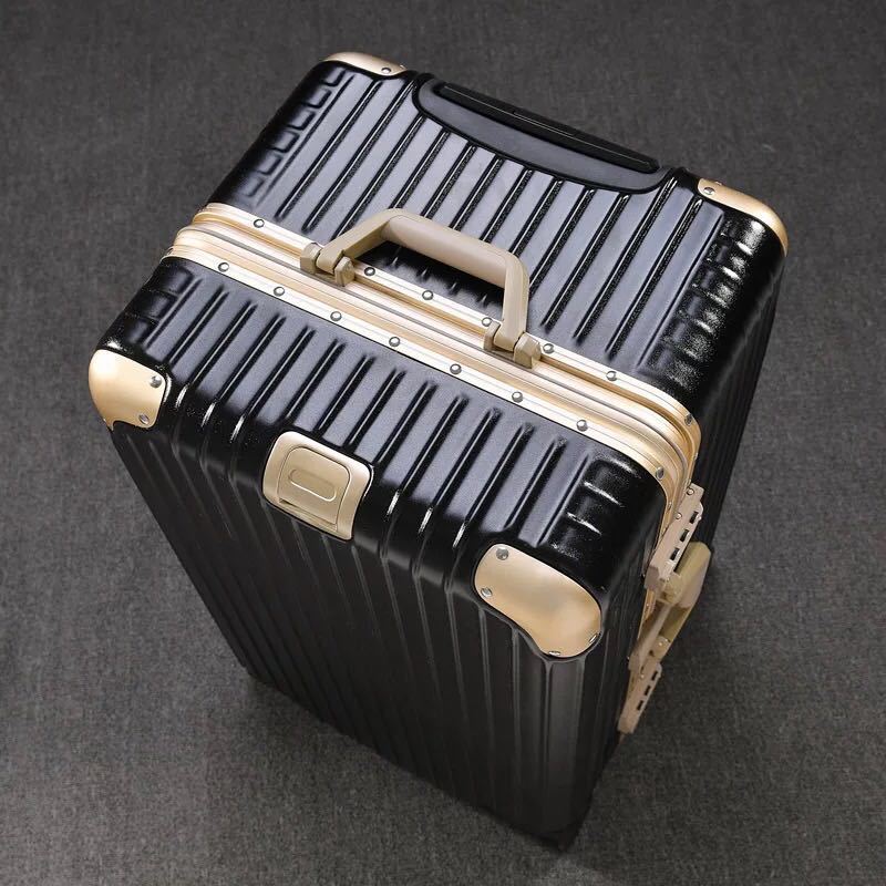 Durable Hard-Shell Travel Suitcase Stornfield