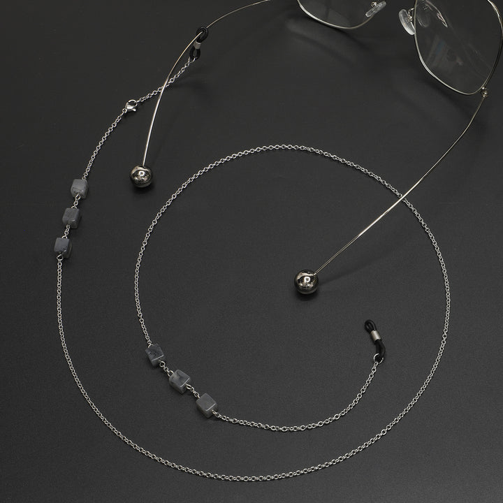 Elegant Bead Chain Eyewear Holder Stornfield