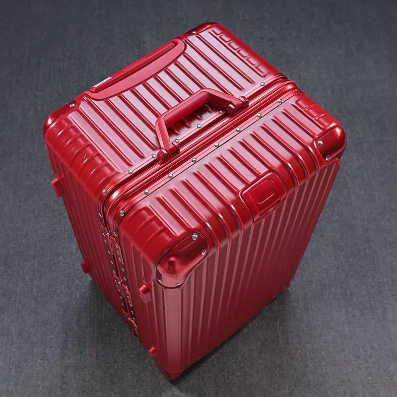 Durable Hard-Shell Travel Suitcase Stornfield
