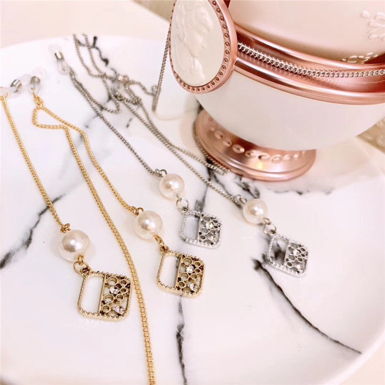 Decorative Pearl and Metal Accent Eyewear Chain Stornfield