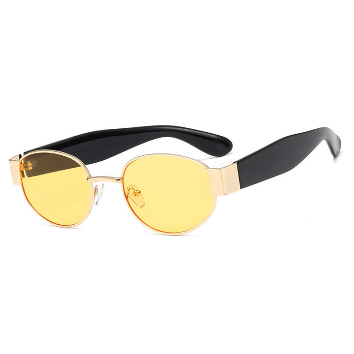 Elegant Cat-Eye Sunglasses Stornfield