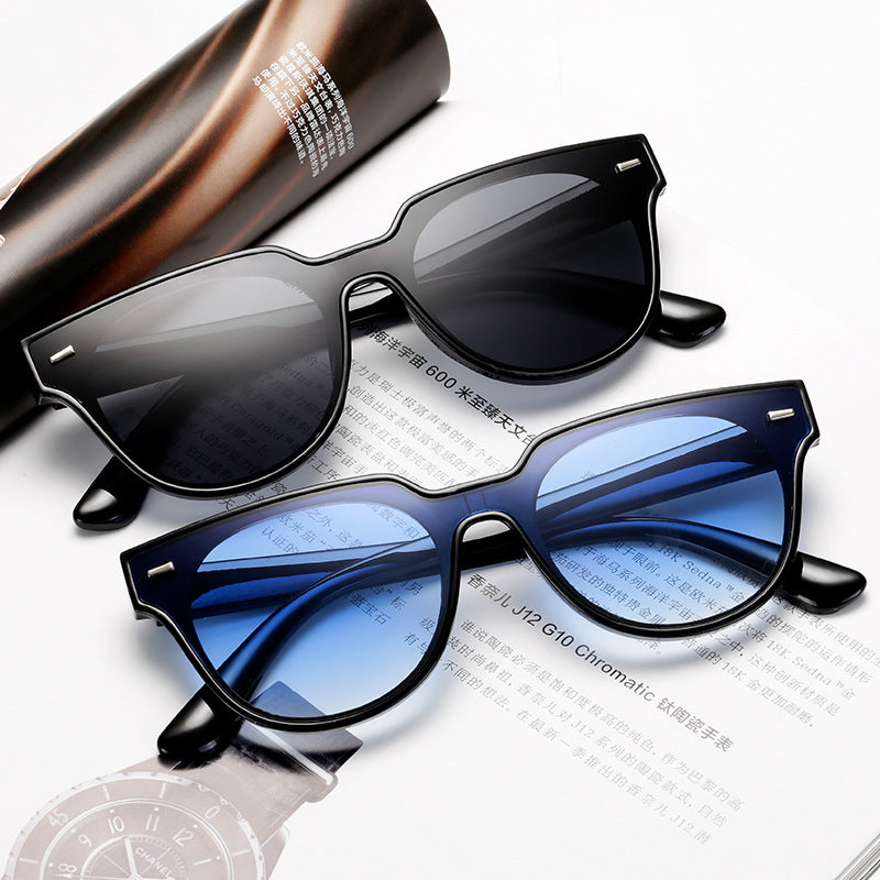 Women's fashionable cat-eye sunglasses with high-quality plastic frame Stornfield