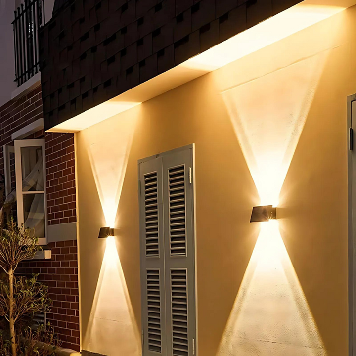 Solar lamp for the balcony with warm LED light | Stornfield