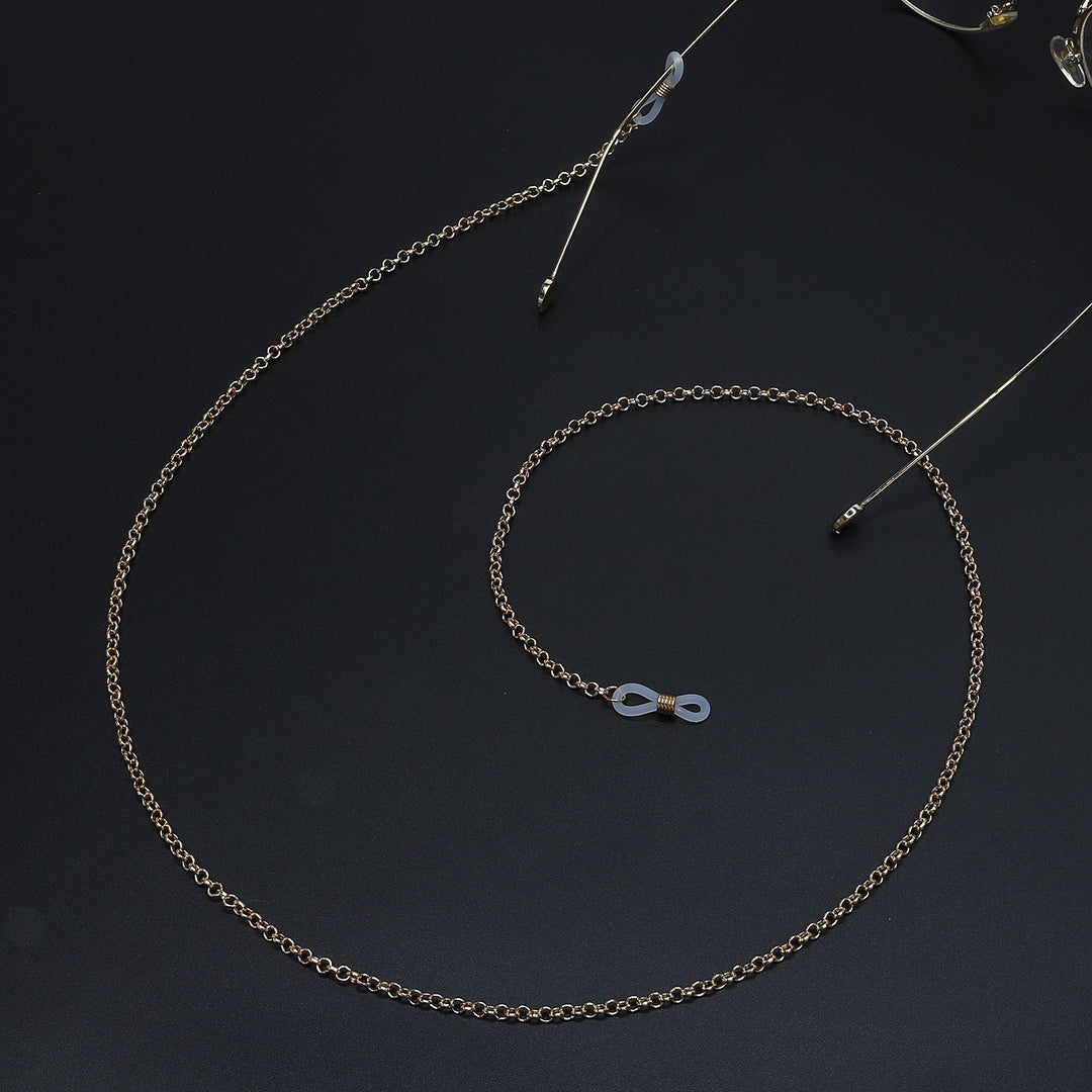 Elegant Link Chain Eyewear Holder Stornfield