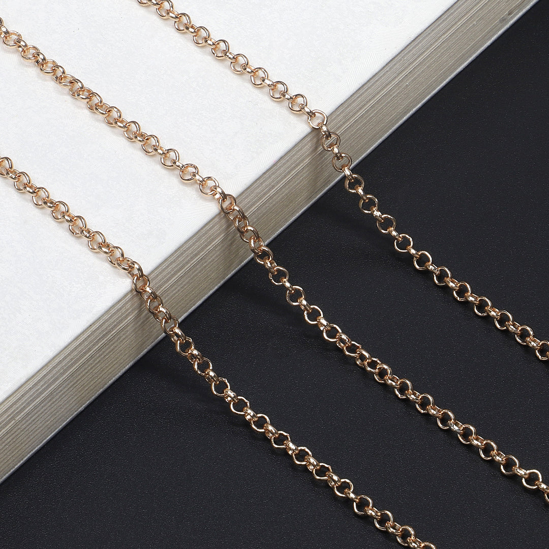 Elegant Link Chain Eyewear Holder Stornfield