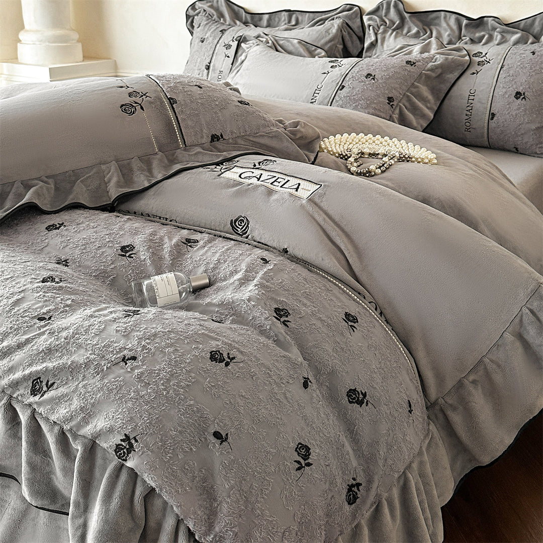 Milk fiber fleece bedding set with lace trim