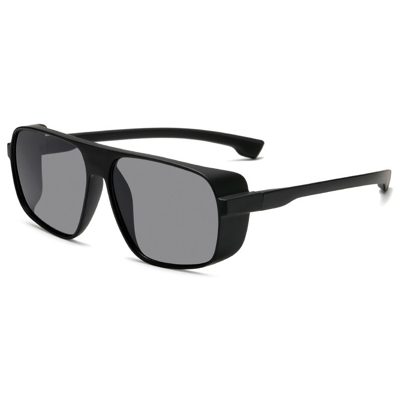 Women's sporty sunglasses with a sturdy frame and polarized lenses Stornfield