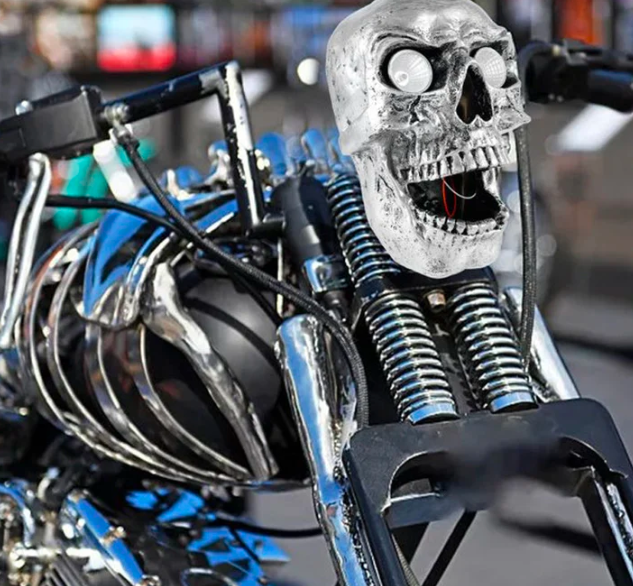 Stornfield | LED Motorcycle Skull Light