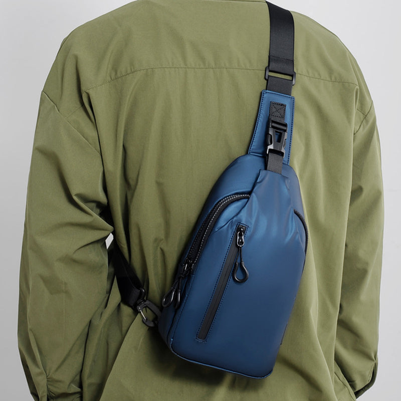 Shoulder bag with large capacity for outdoor use | Stornfield