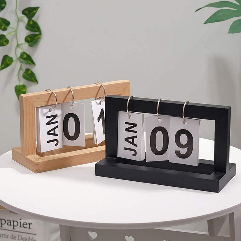 Dutch teak wood desk calendar | Stornfield