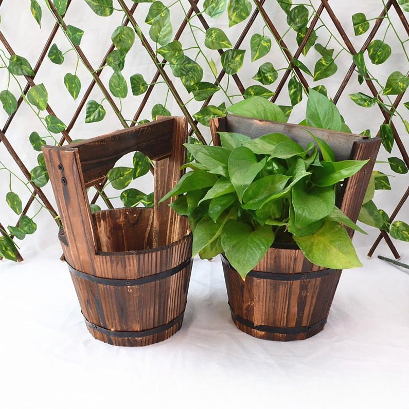 Classic Garden Pots with a Stornfield Wood Look