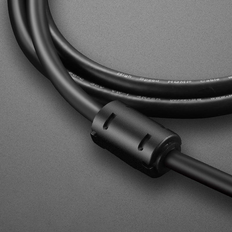 High-performance VGA cable with gold-plated connectors for optimized signal transmission Stornfield
