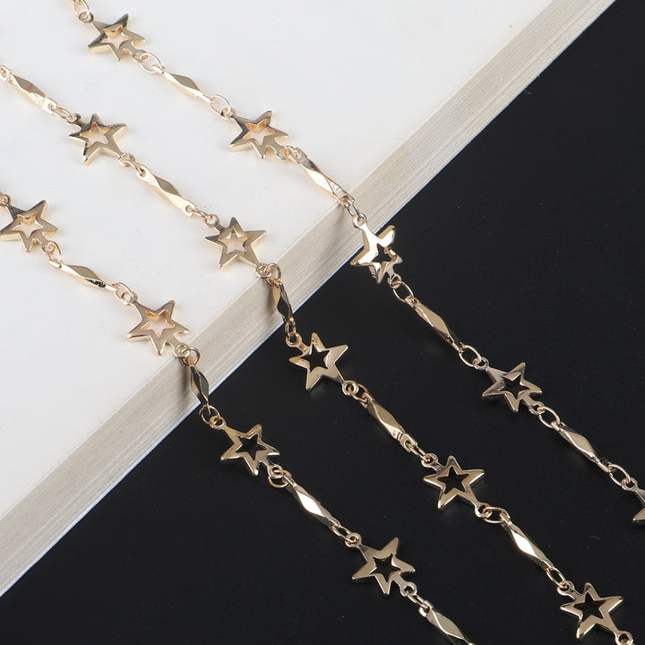 Star-Decorated Eyewear Chain Stornfield