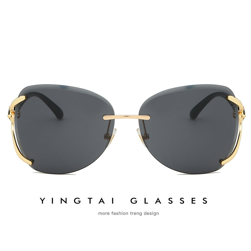 Women's elegant sunglasses with extravagant metal frame and mirrored lenses Stornfield