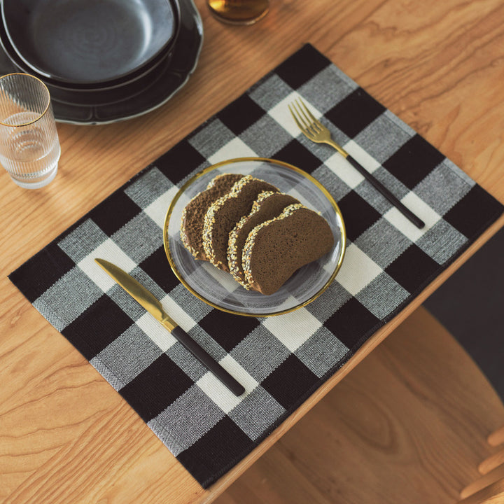 Woven table placemat in buffalo check made of cotton blend Stornfield