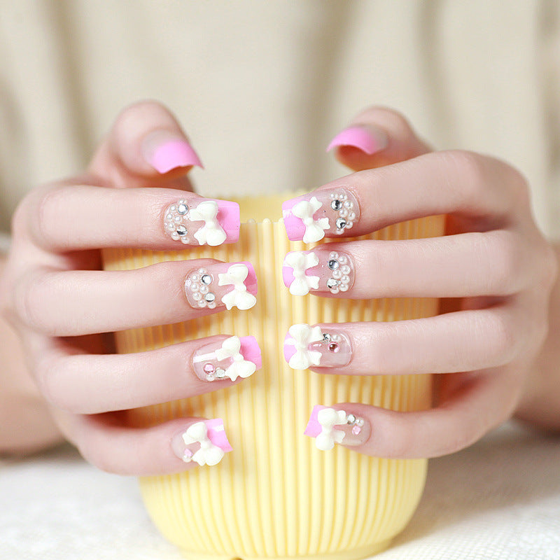 Artificial nails with delicate floral decorations Stornfield