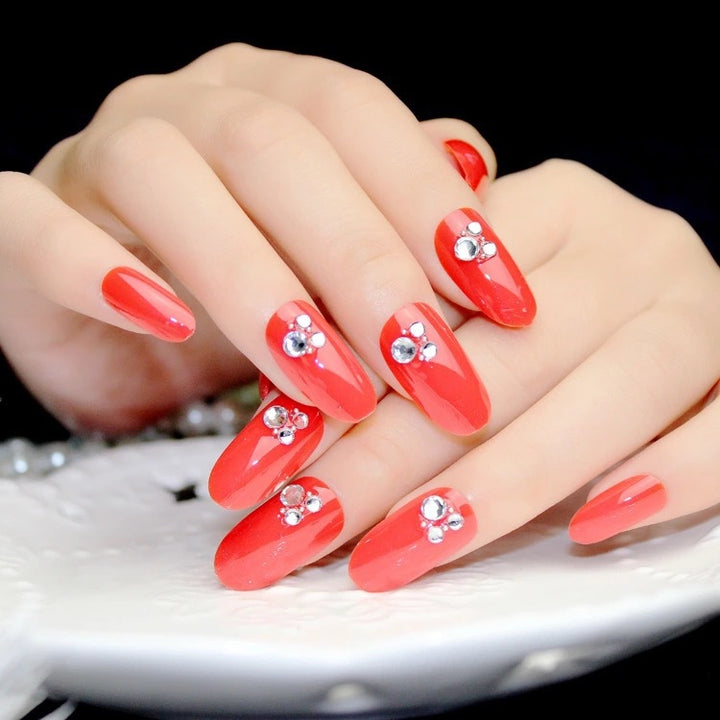 Artificial nails with delicate floral decorations Stornfield