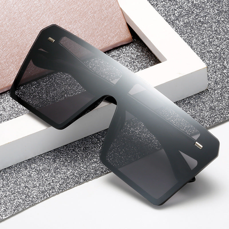 Women's Oversized Sunglasses in Futuristic Design Stornfield