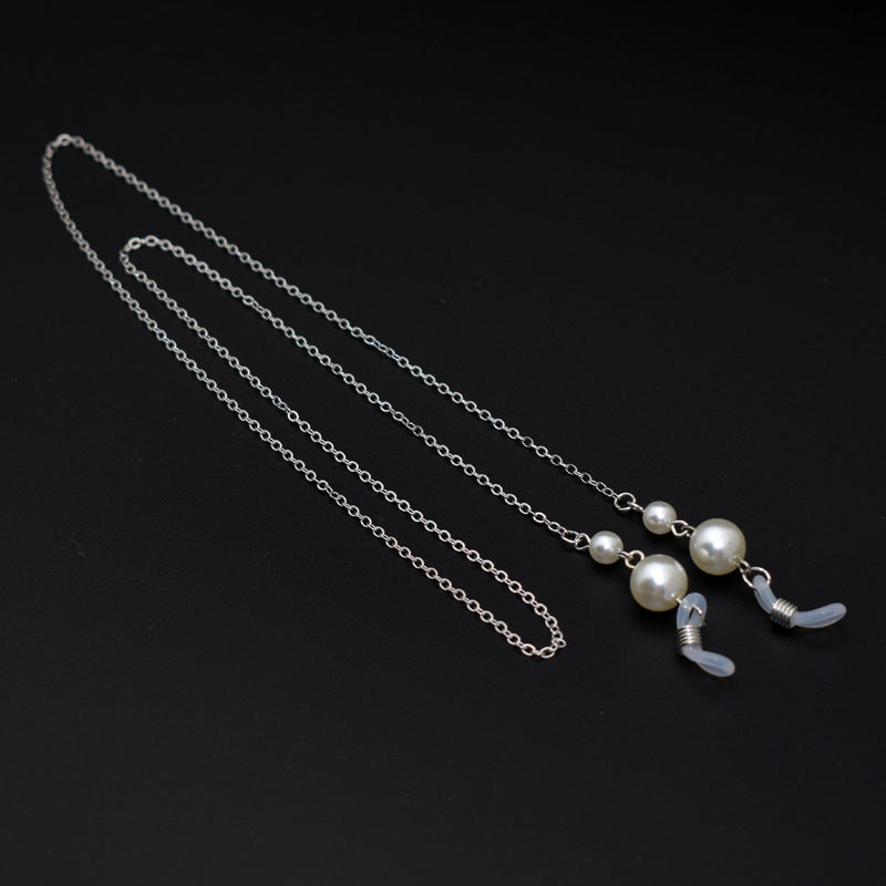 Elegant Long Pearl Chain Eyewear Holder Stornfield