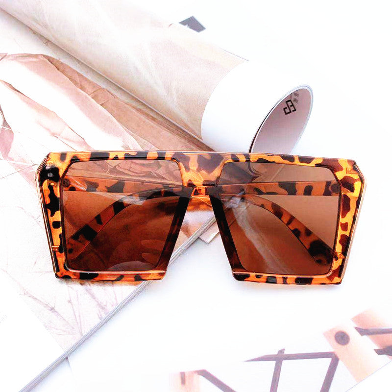 Ladies stylish geometric sunglasses in angular design Stornfield