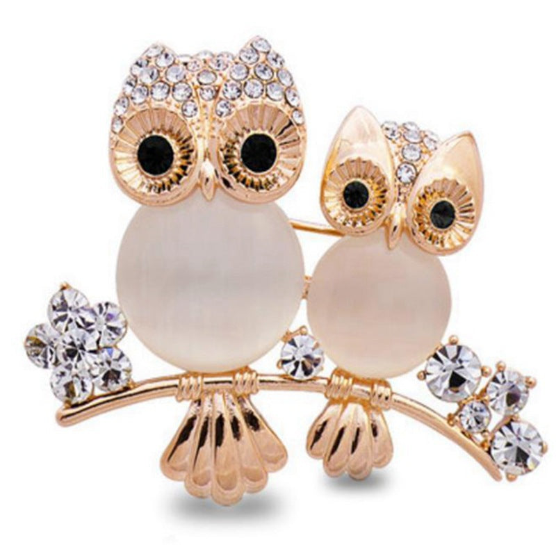 Elegant Owl-Themed Brooch Stornfield