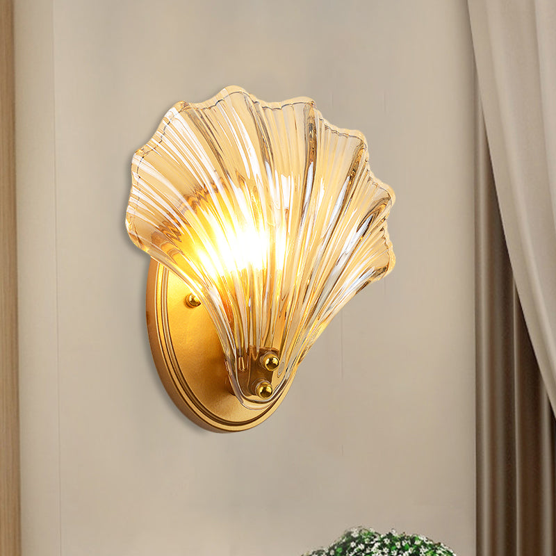 Single Scalloped Shell Wall Lamp Country Style Black/Gold Ribbed Glass Sconce Lighting Fixture | Stornfield