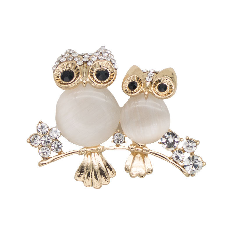 Elegant Owl-Themed Brooch Stornfield