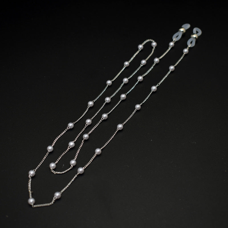Elegant Multi-Strand Pearl Eyewear Chain Stornfield