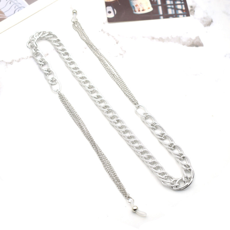Stylish Chain Eyewear Holder Stornfield