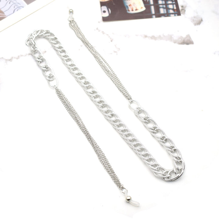 Stylish Chain Eyewear Holder Stornfield