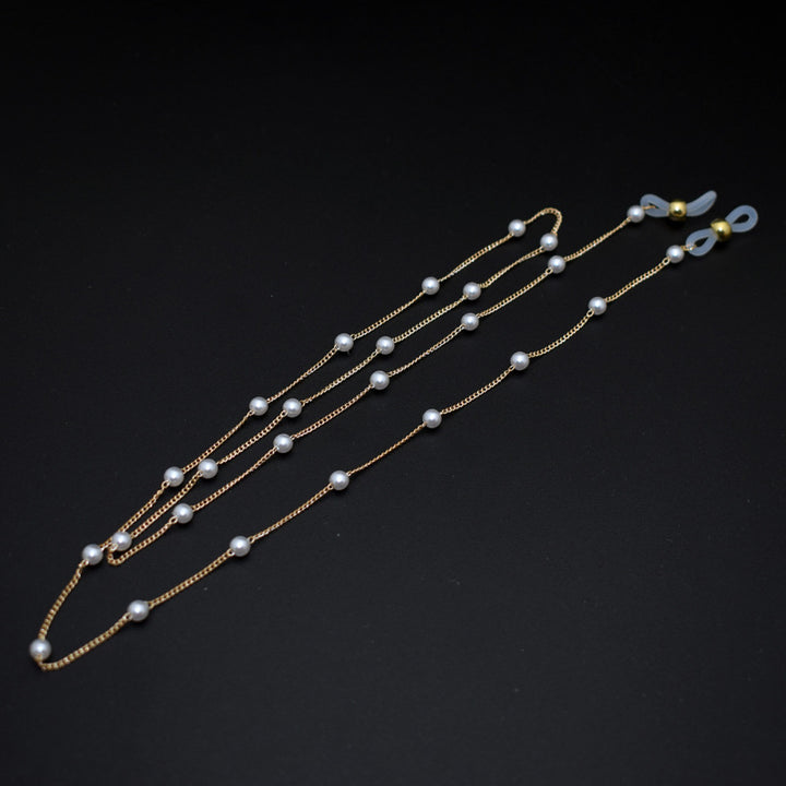 Elegant Multi-Strand Pearl Eyewear Chain Stornfield