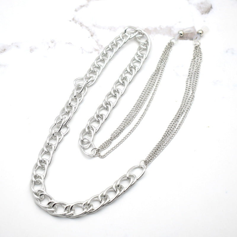 Stylish Chain Eyewear Holder Stornfield