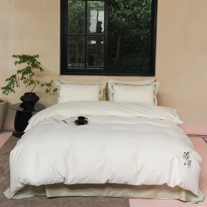 Bedding set made of long-staple cotton, embroidered, 4-piece