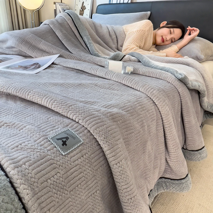 Double-layer milk fiber fleece blanket, cuddly and warm