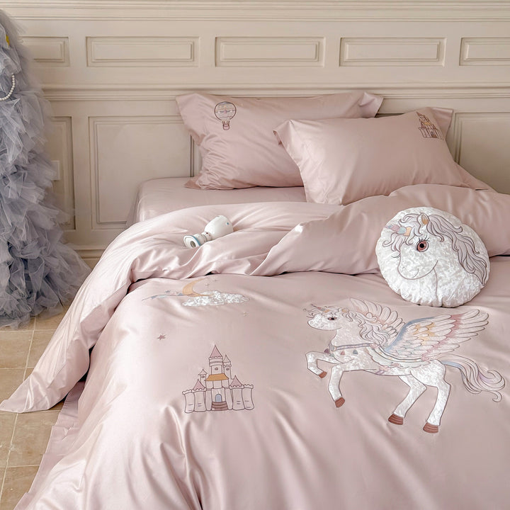 Cotton bedding set with cartoon embroidery