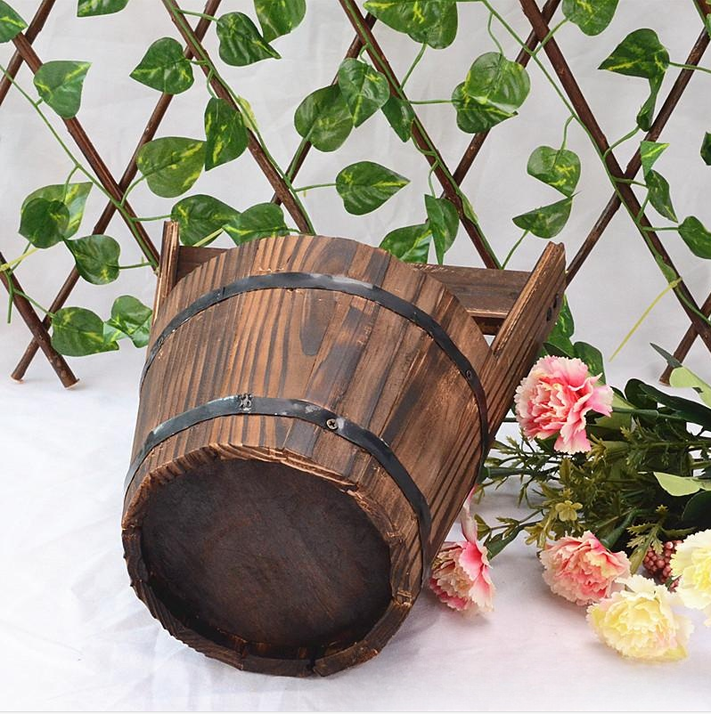 Classic Garden Pots with a Stornfield Wood Look