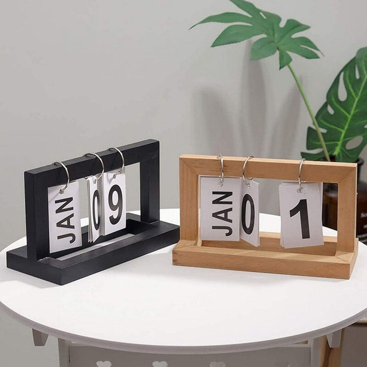 Dutch teak wood desk calendar | Stornfield