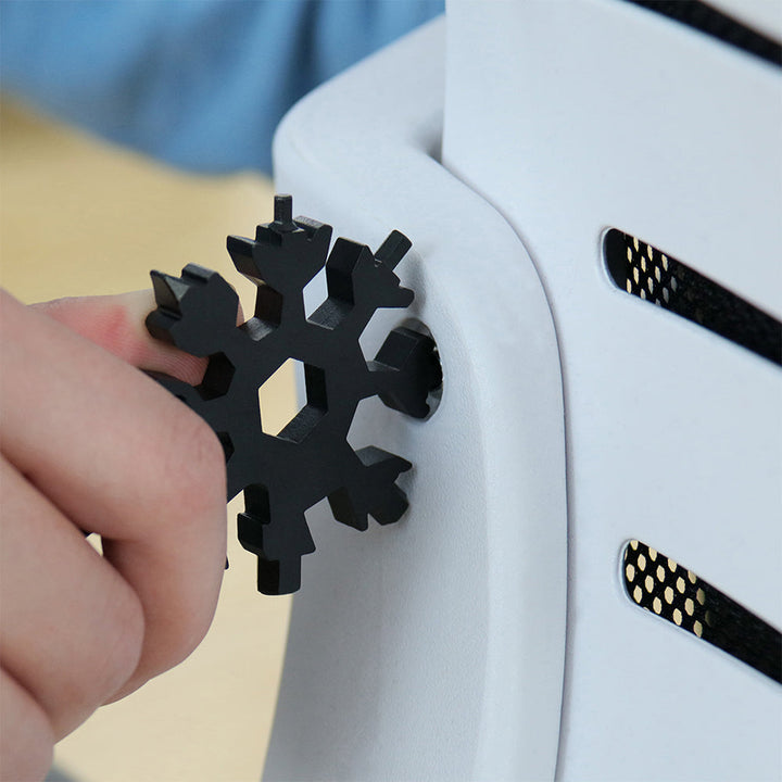 18-in-1 Snowflake Multi-tool Gift Set | Stornfield