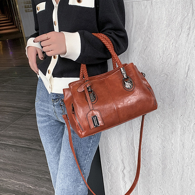 New handbags made of oil wax leather Boston, large tote bag made of soft leather | Stornfield