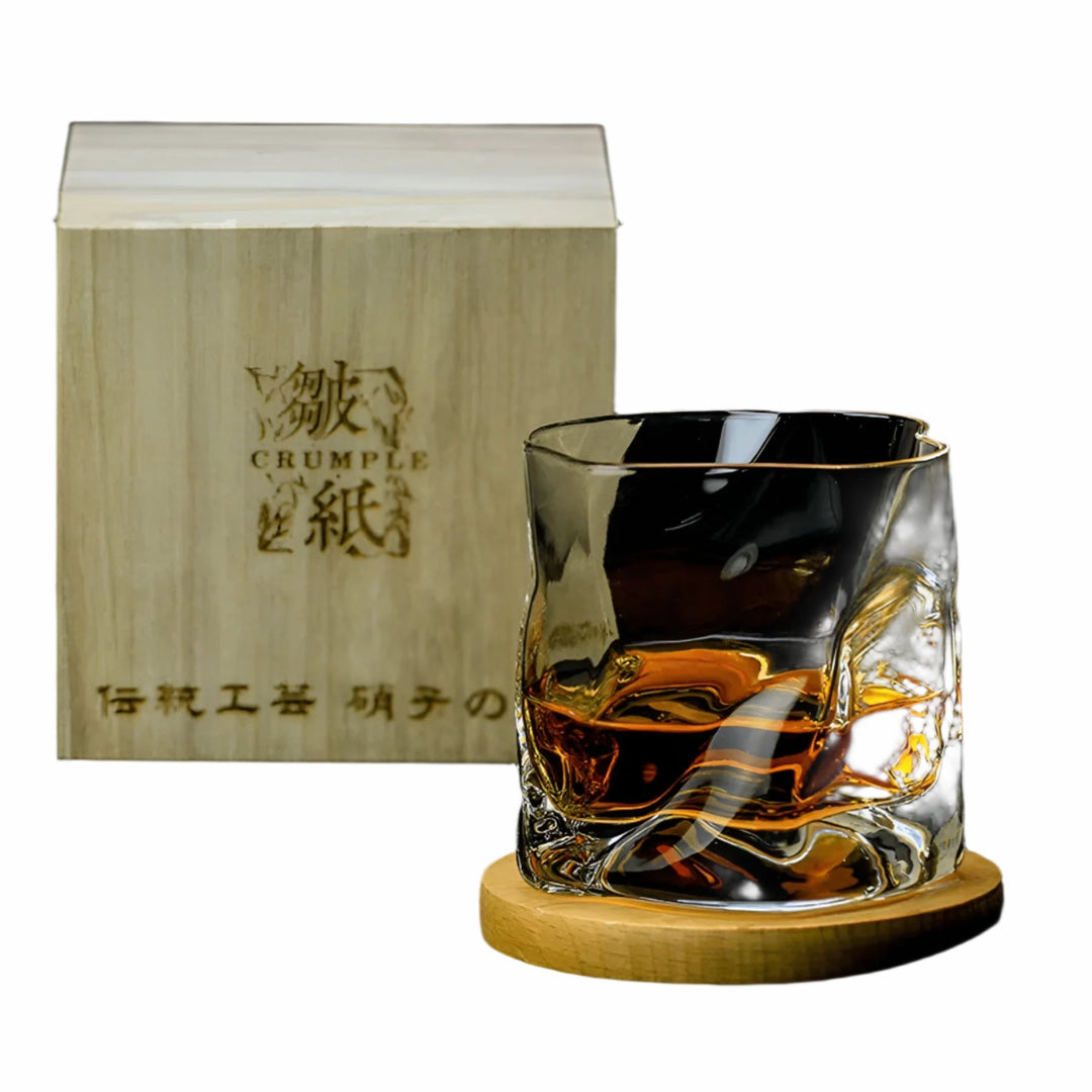 Whiskey glass in Edo Kiriko style – Handcut with unique crumple design | Stornfield
