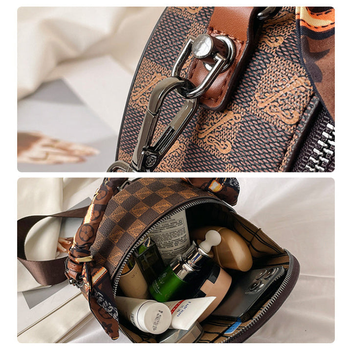 Fashionable Retro Bear Badge Shoulder Bag | Stornfield