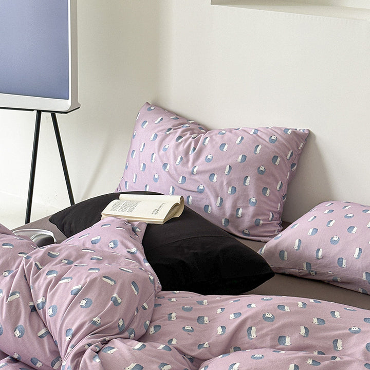 Soft knit bedding set made of cotton with animal motifs