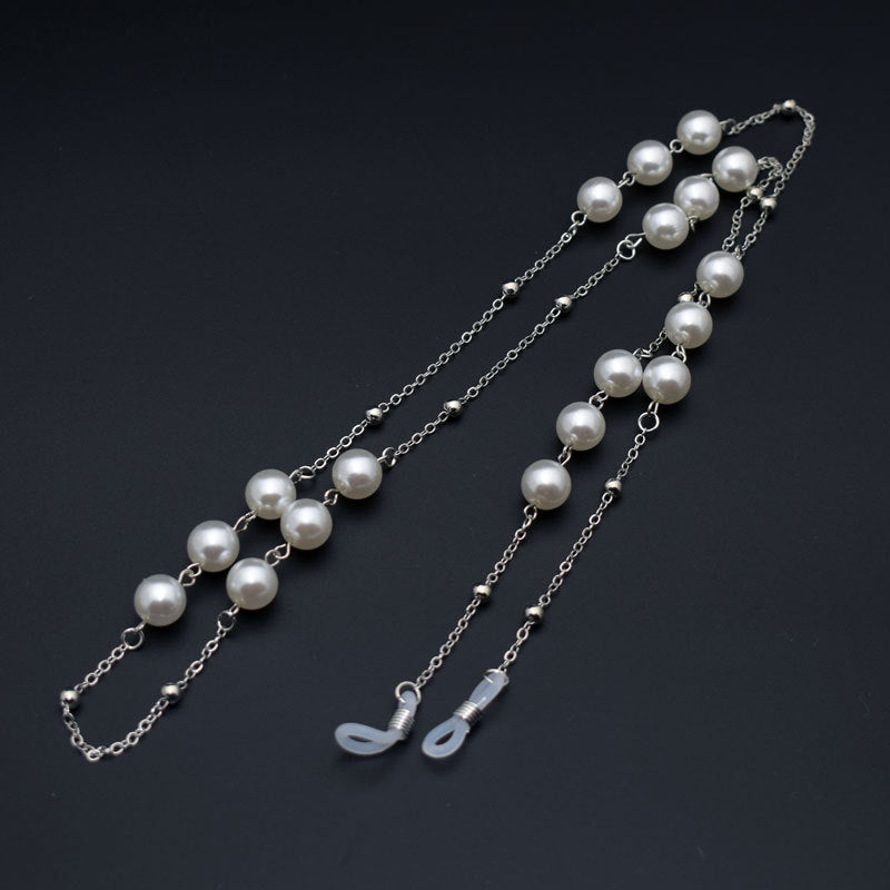 Elegant Pearl Chain Eyewear Holder Stornfield