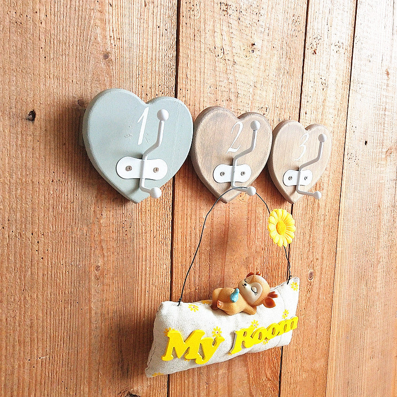 Heart-shaped Decorative Wall Hook Set
