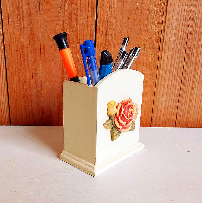Decorative Flowers Desk Organizer